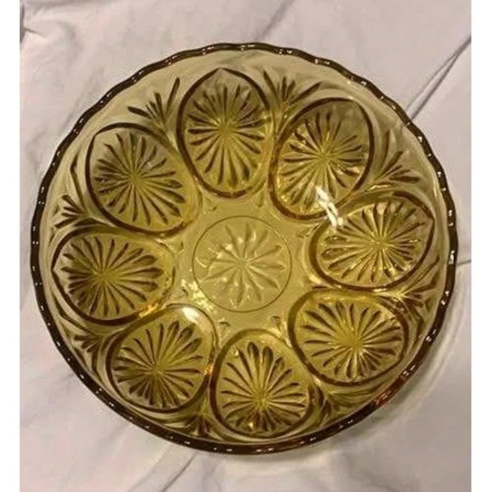 Vintage Anchor Hocking Medallion Honey Gold Serving Bowl 8 Inch 1970s